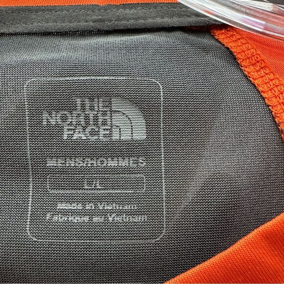 The North Face vaporwick athletic short sleeve shirt men's large orange and grey - Picture 7 of 7